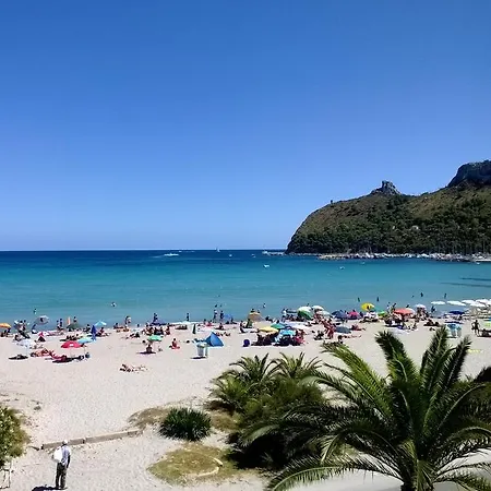 Pearl Beach בית הארחה *